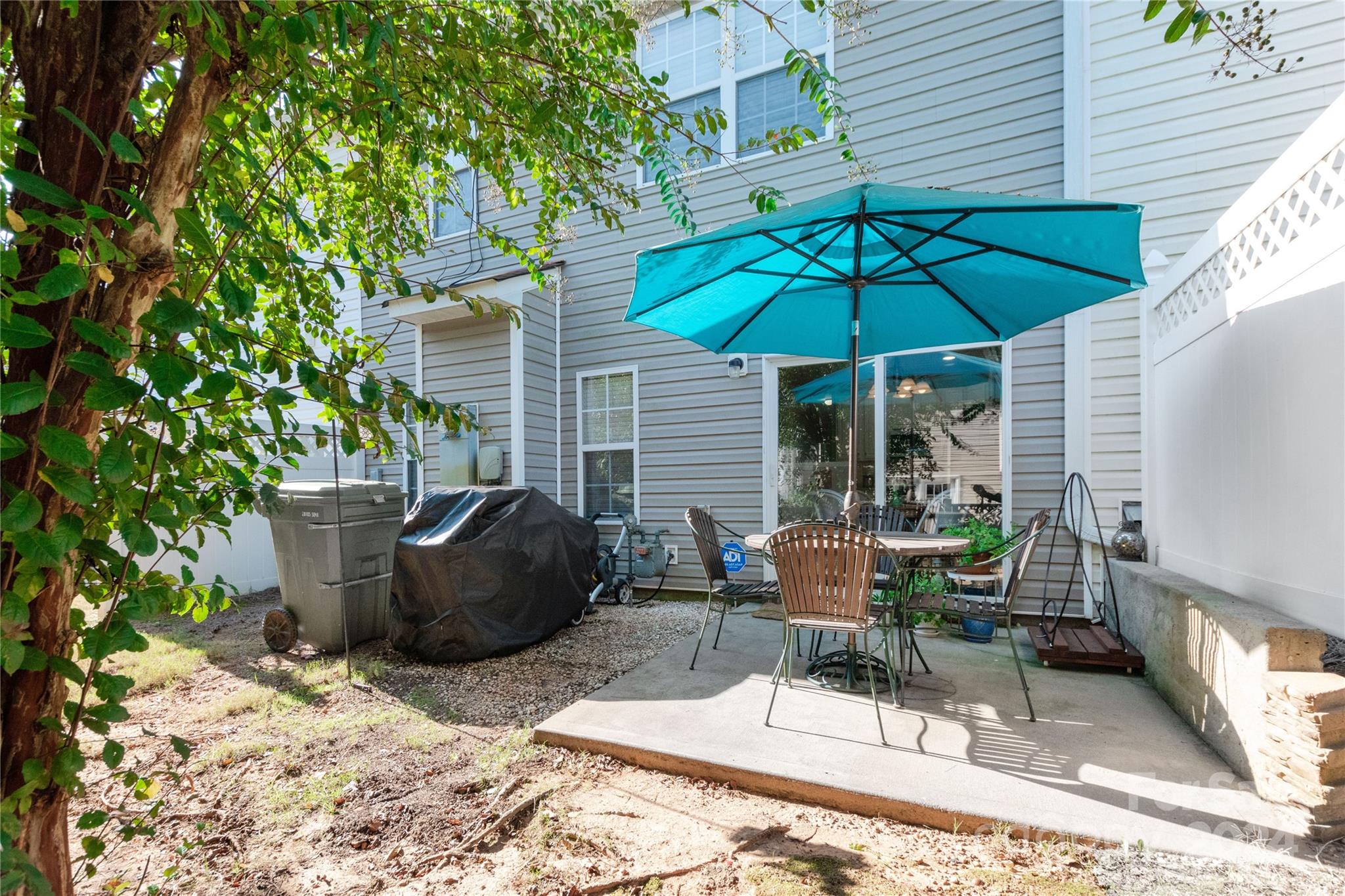 918 Little Creek Drive