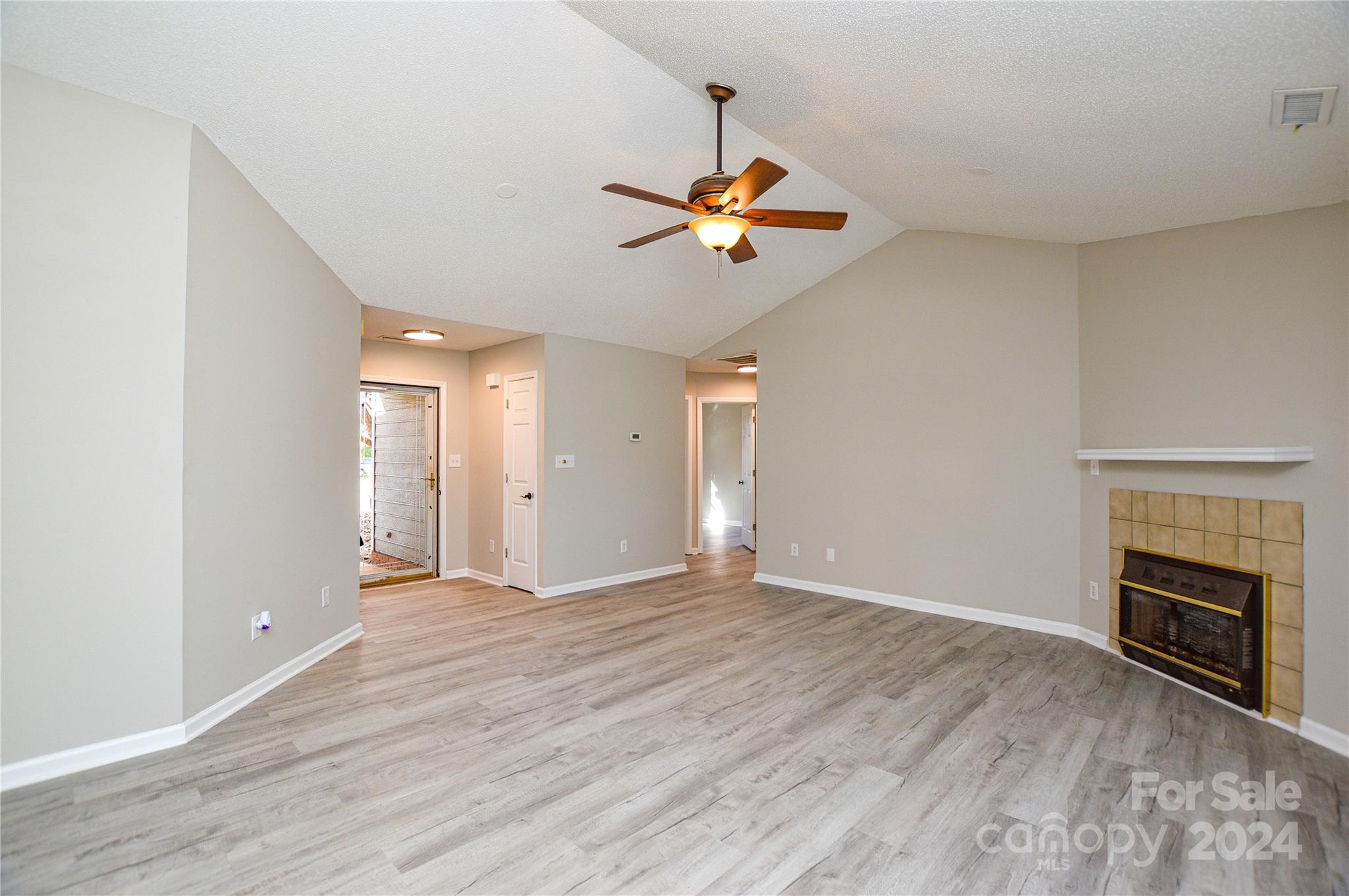 5900 White Cliffs Drive