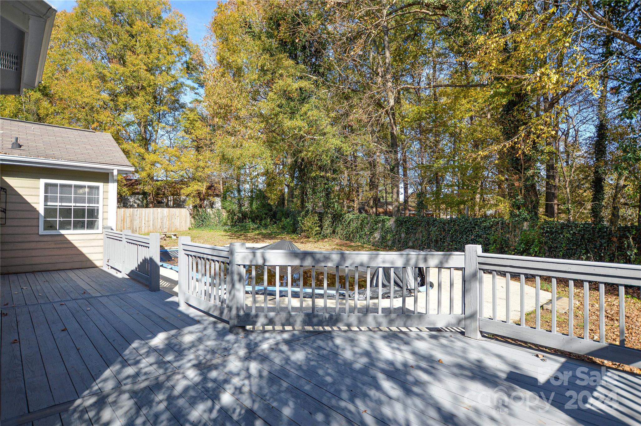 5900 White Cliffs Drive