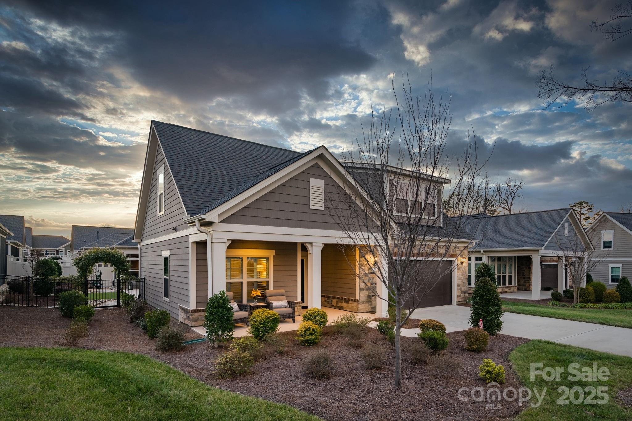 2205 Lincolnshire Lane