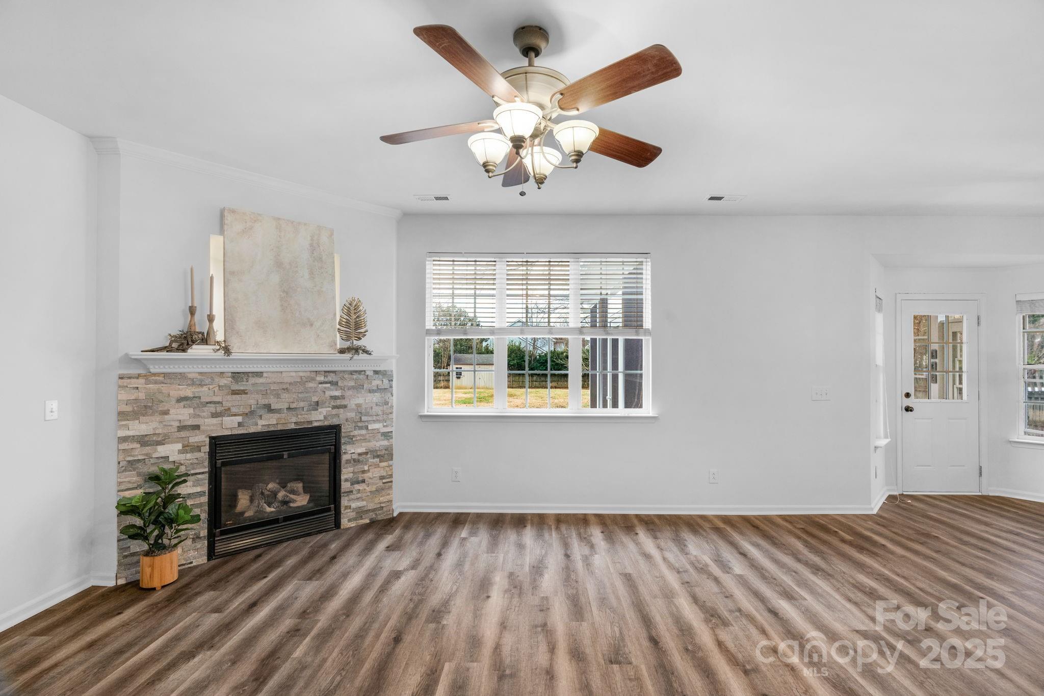 1124 Woodwinds Drive
