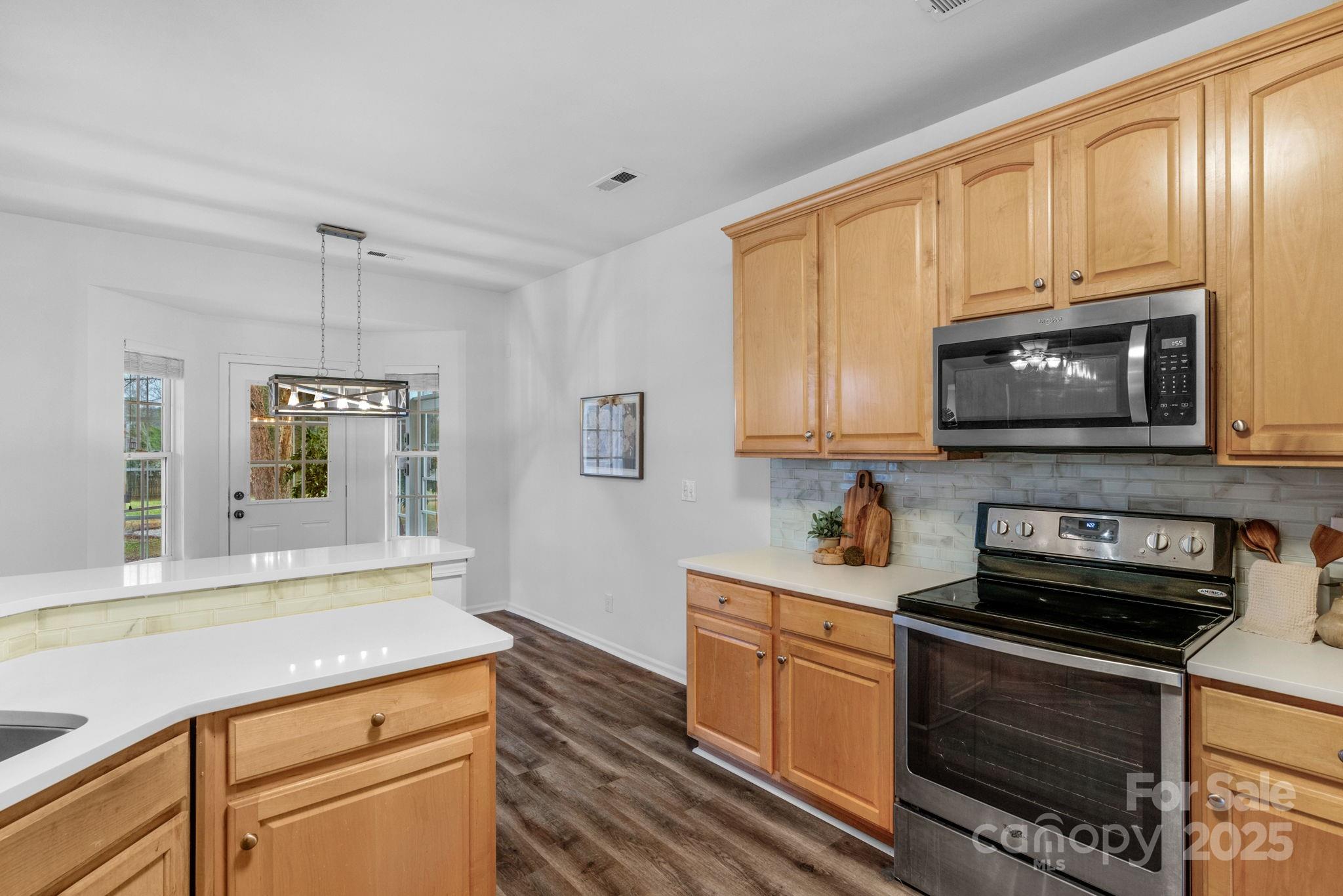 1124 Woodwinds Drive