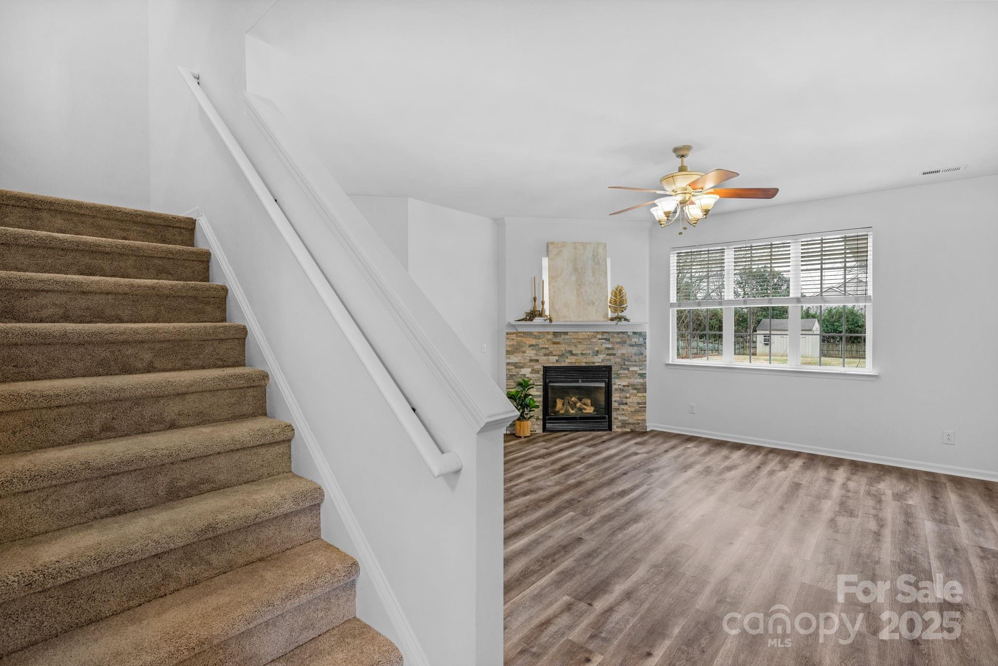 1124 Woodwinds Drive