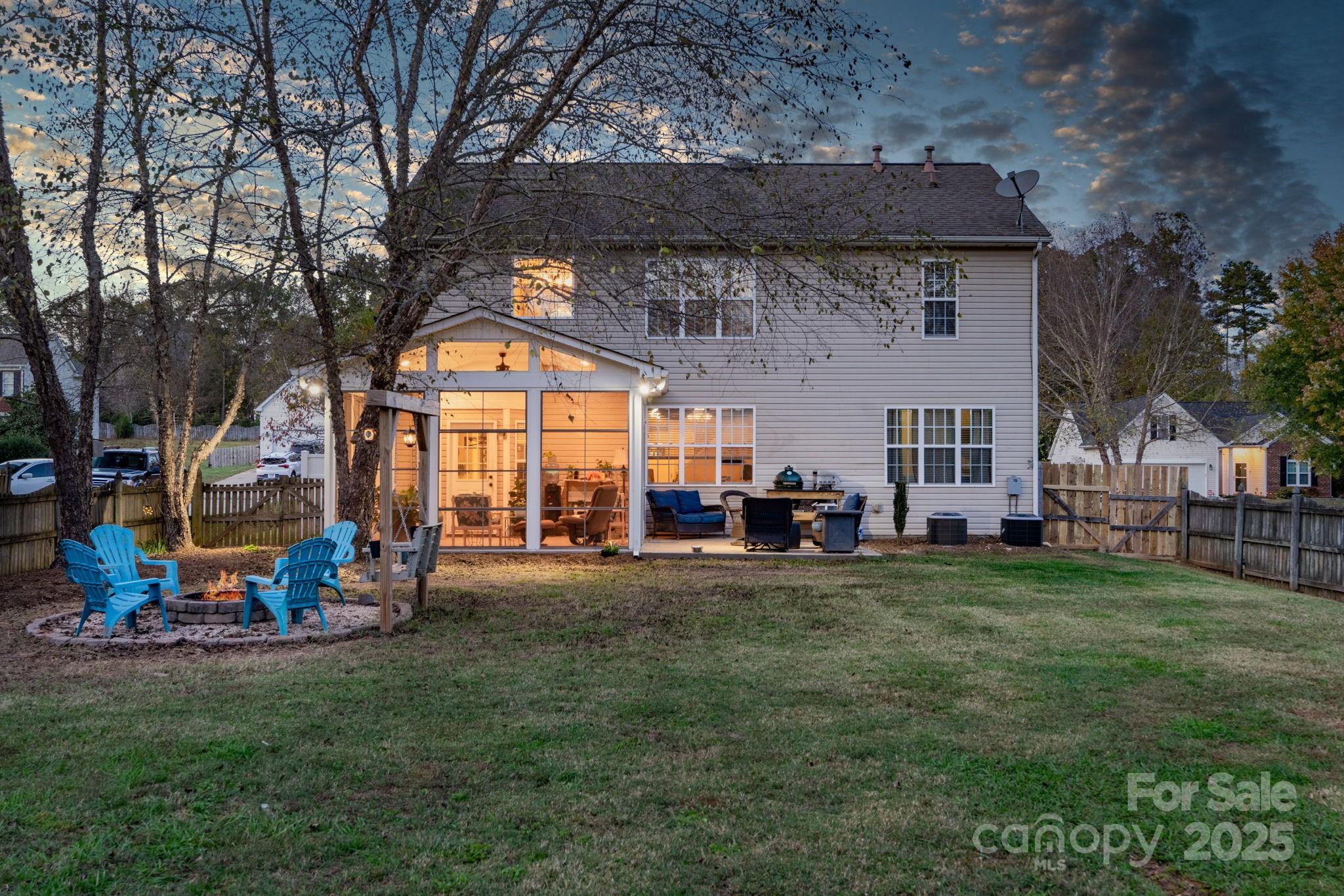 1124 Woodwinds Drive