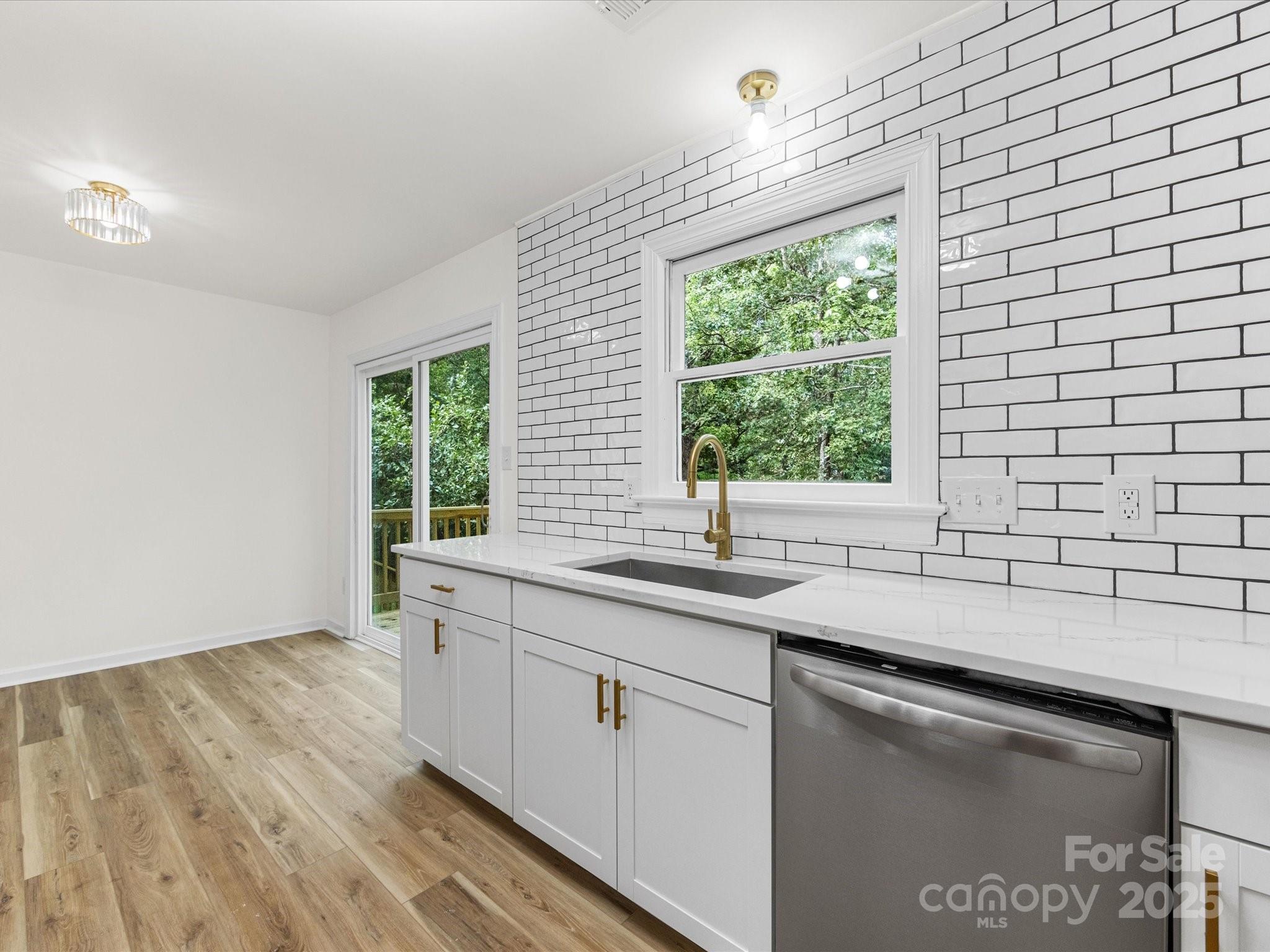 2304 Wineberry Court