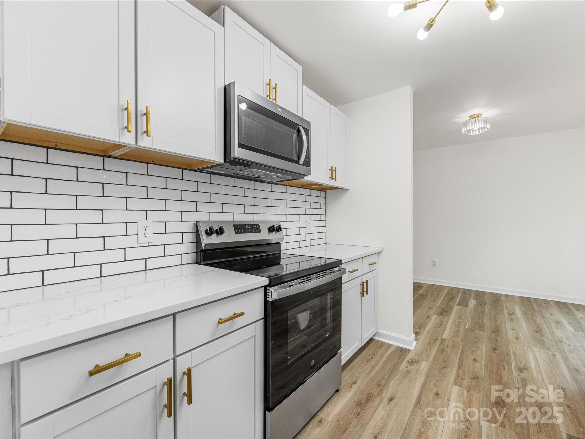 2304 Wineberry Court