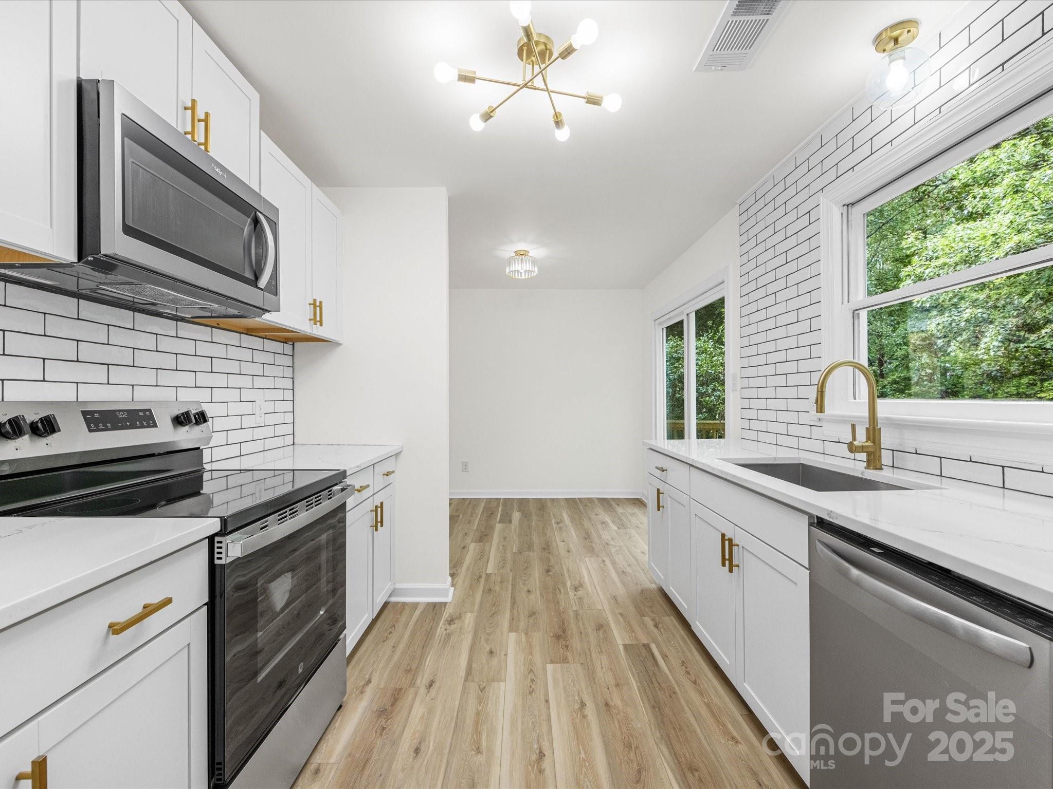 2304 Wineberry Court