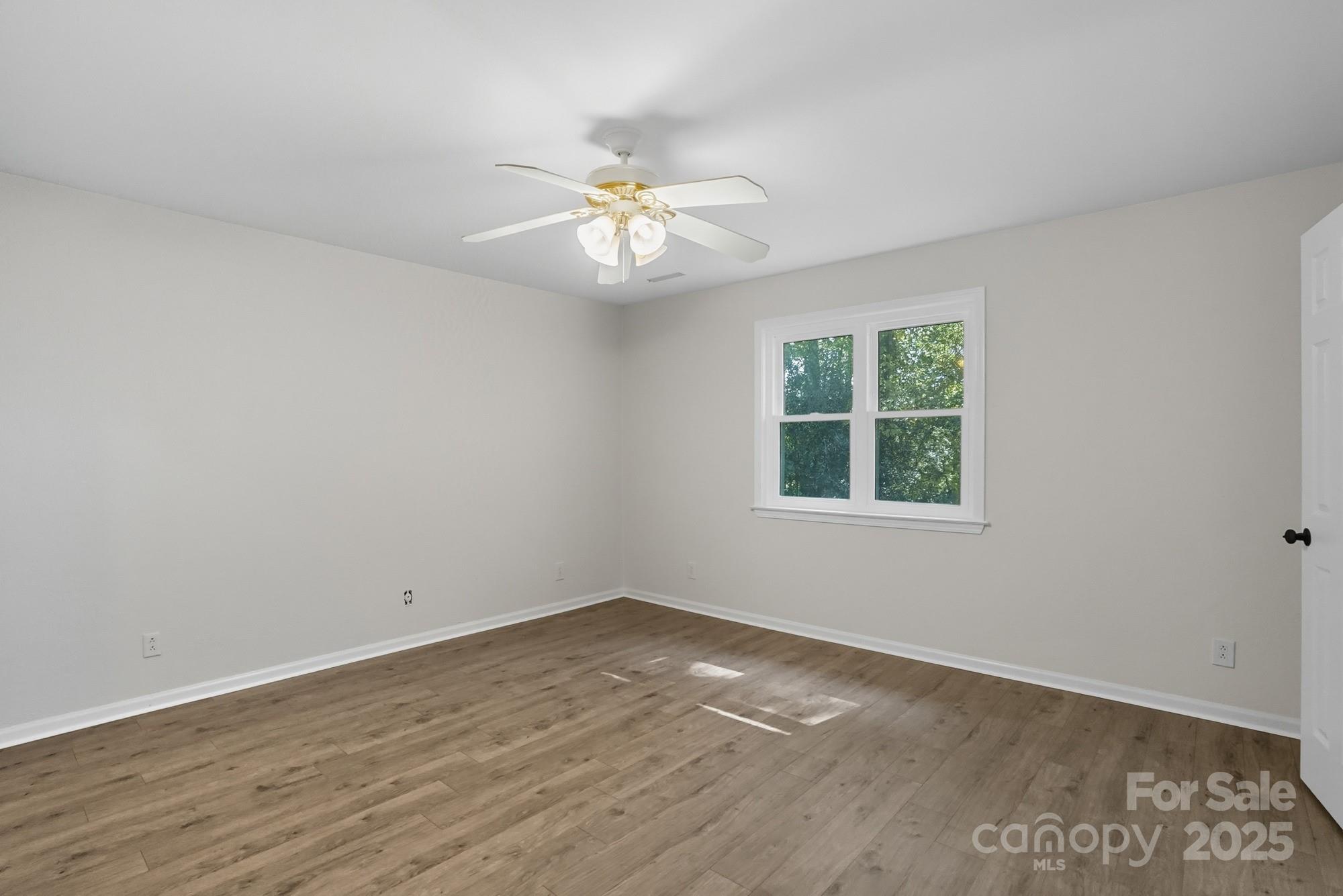118 Brookside Drive