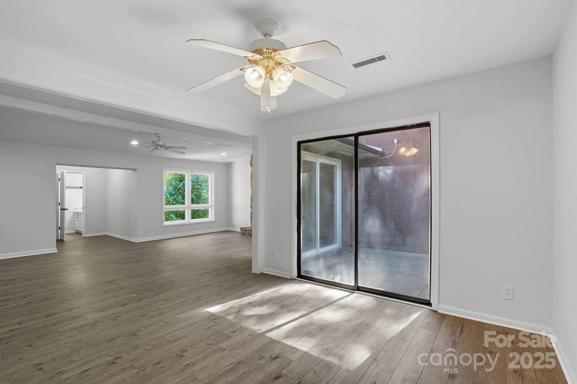 118 Brookside Drive