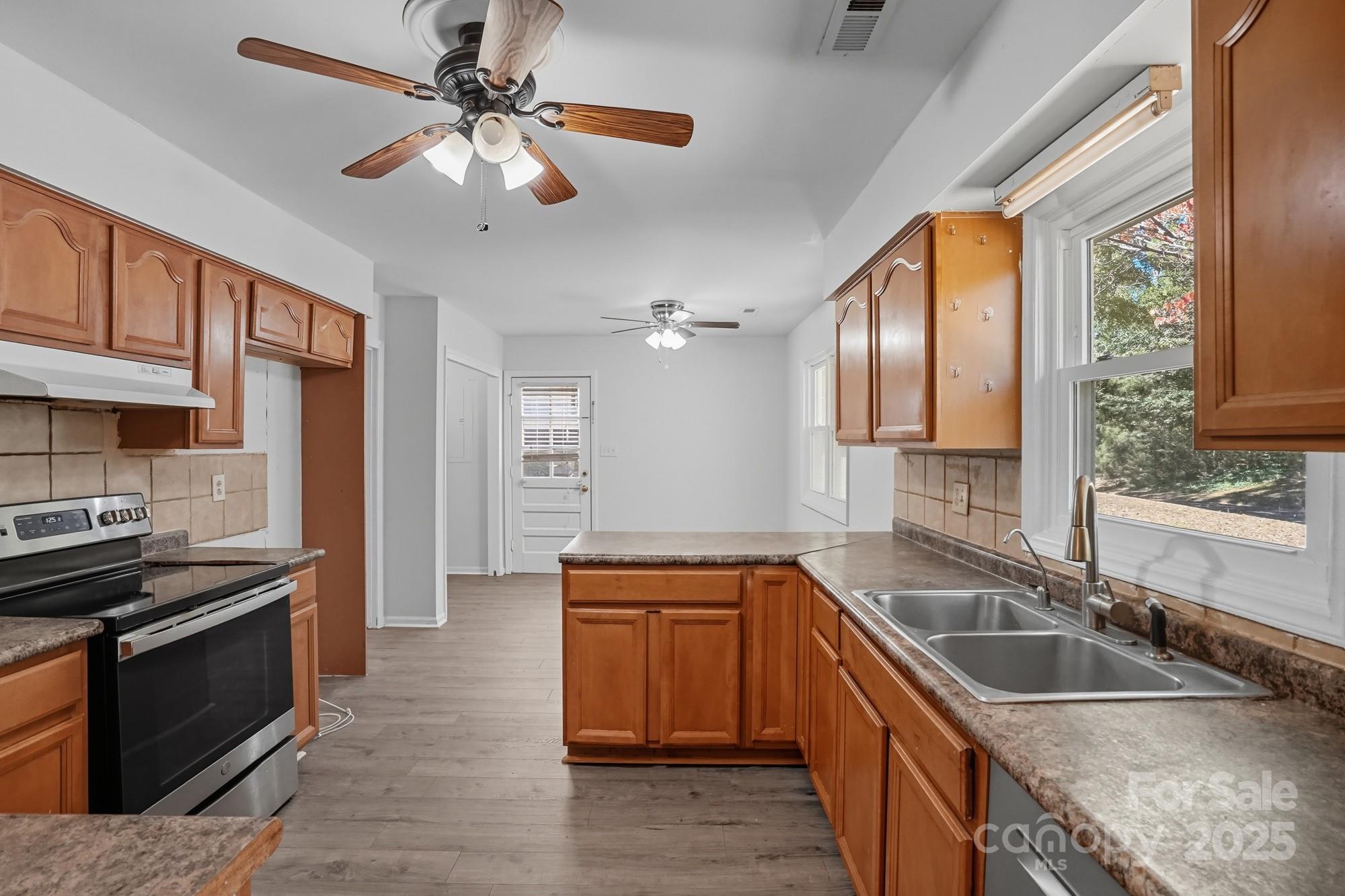 118 Brookside Drive