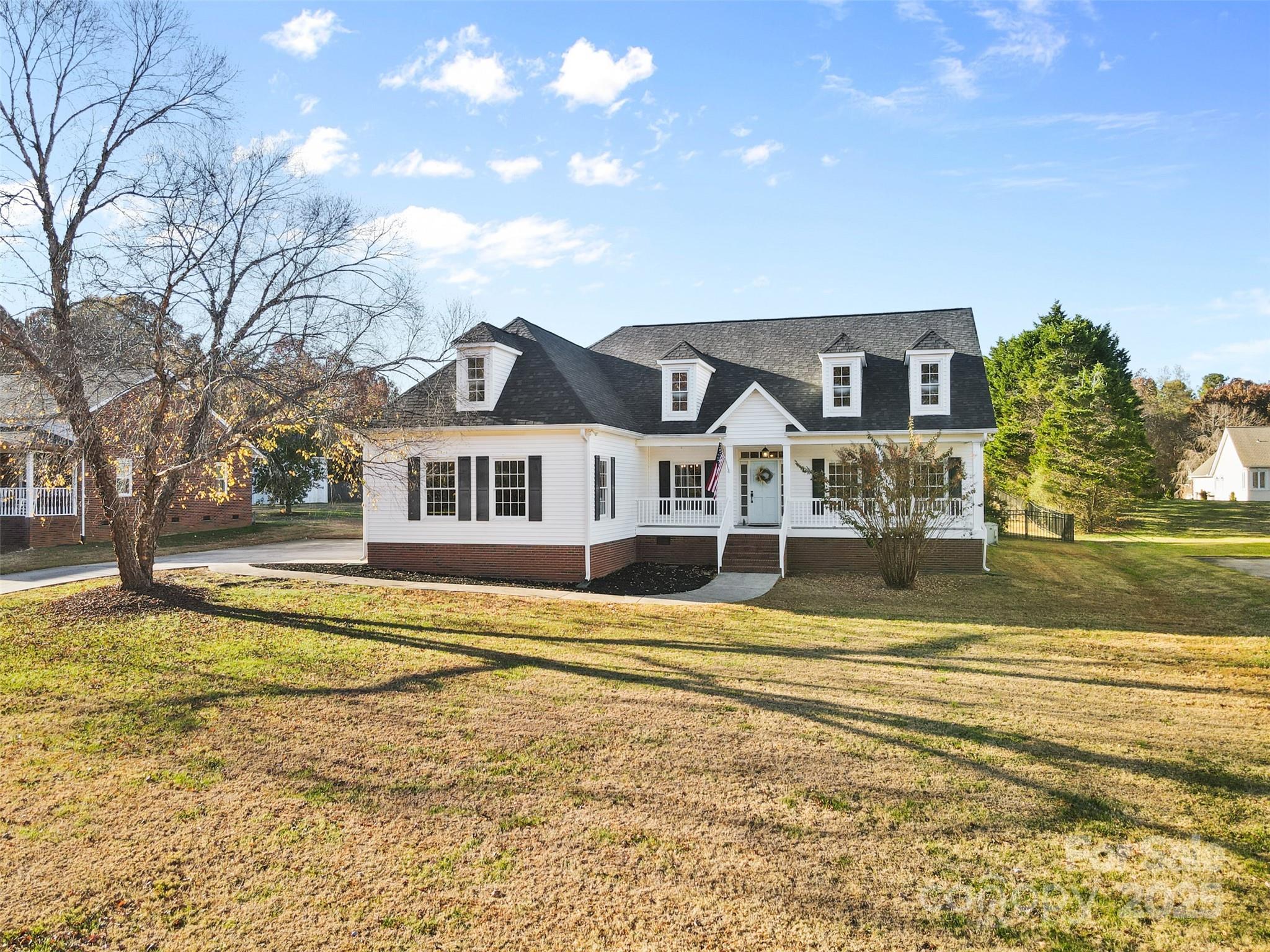 907 Houston Drive