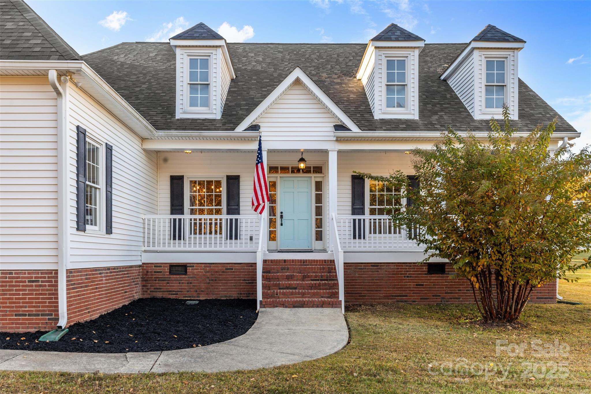 907 Houston Drive