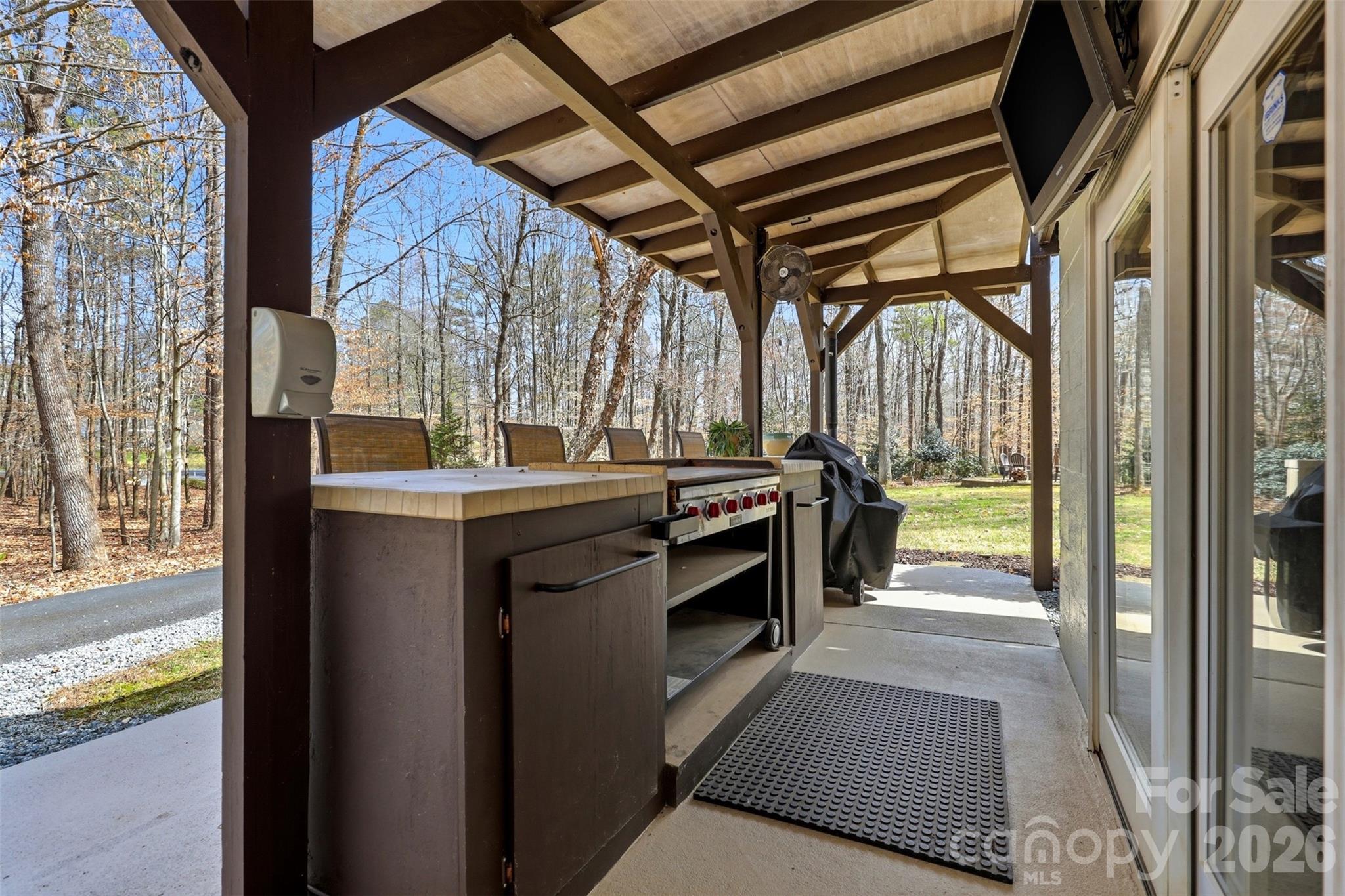 2614 Forest Lawn Drive