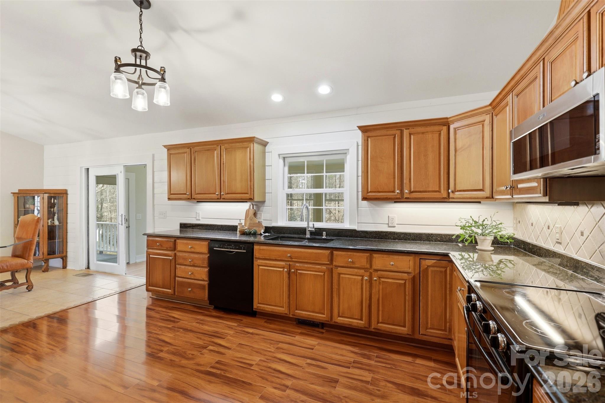 2614 Forest Lawn Drive