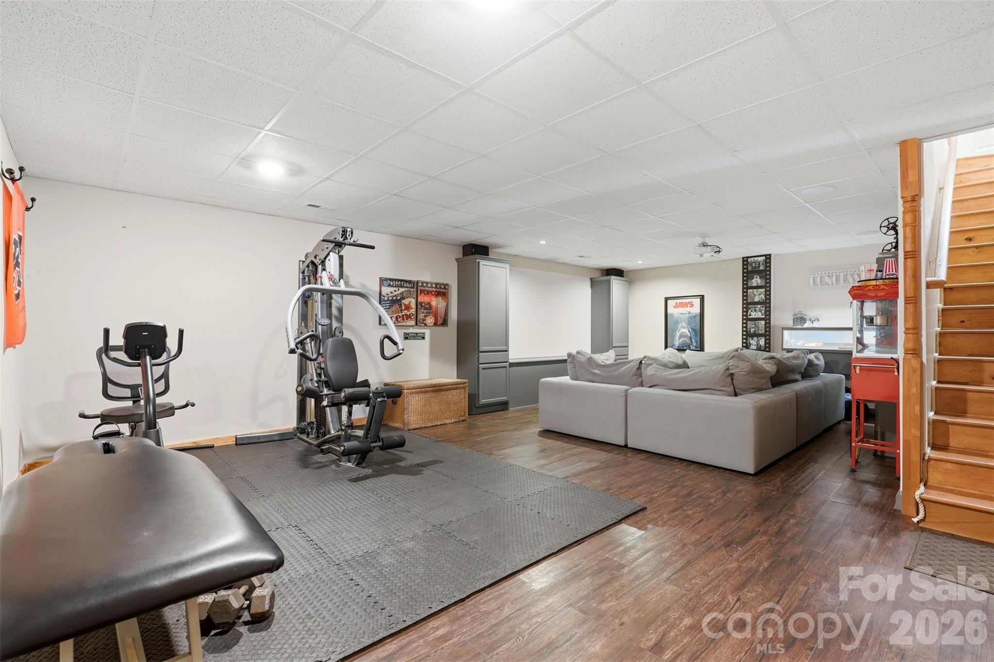2614 Forest Lawn Drive