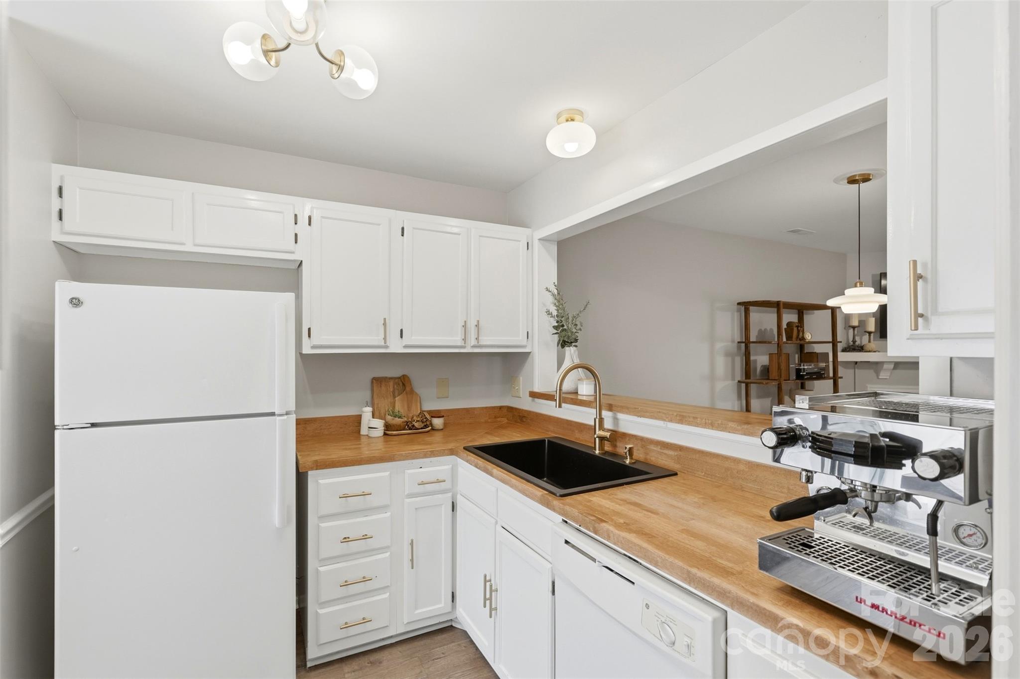 9004 Nolley Court Unit: B
