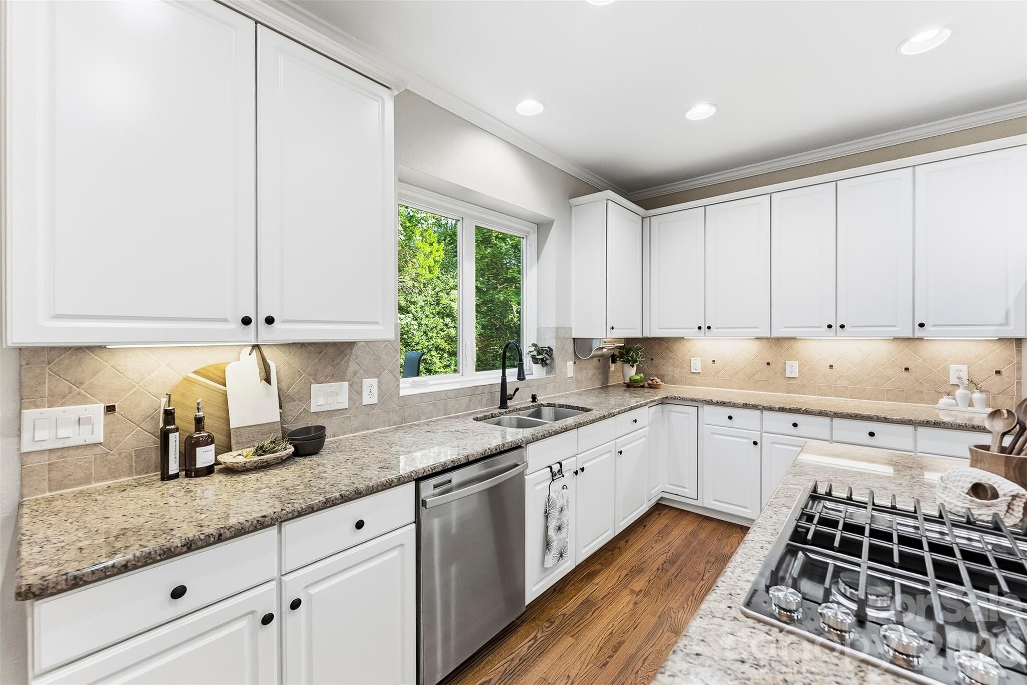 7337 Versailles Lane