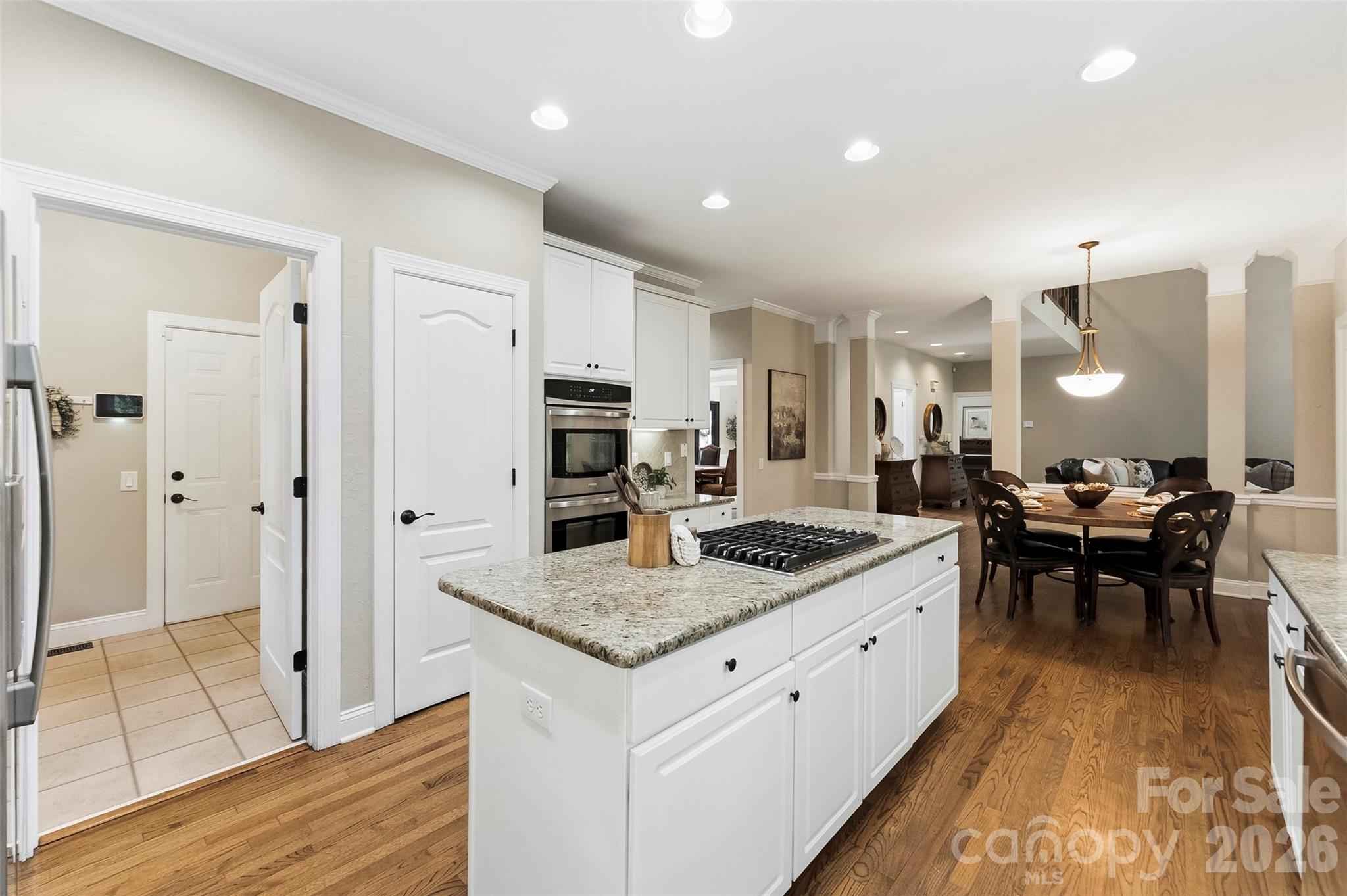7337 Versailles Lane