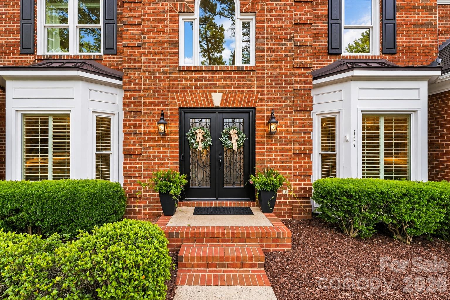 7337 Versailles Lane