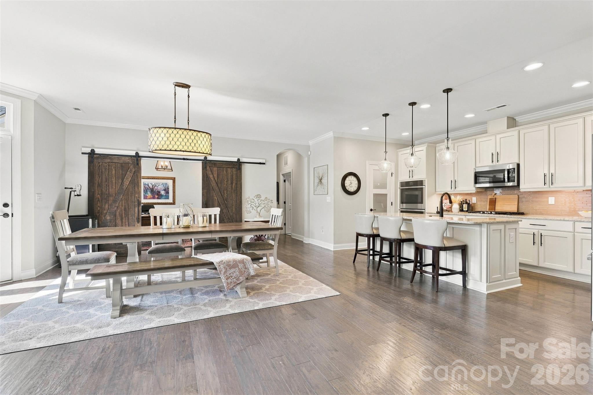 2213 Lincolnshire Lane