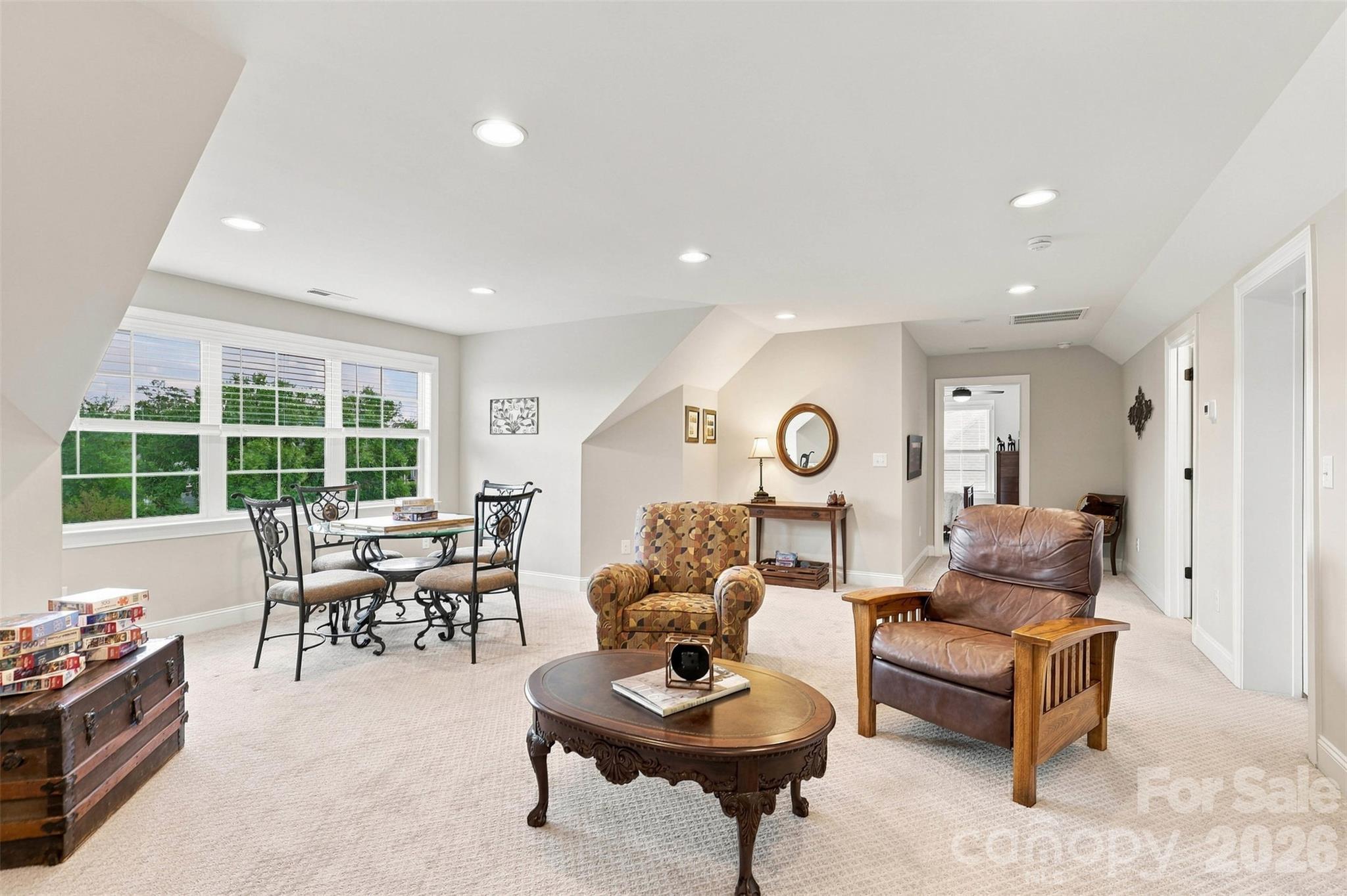 2213 Lincolnshire Lane