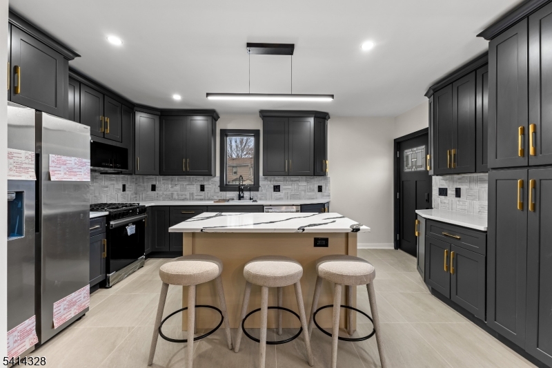 79 3Rd St