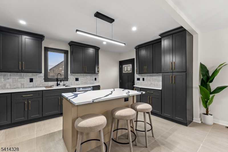 79 3Rd St
