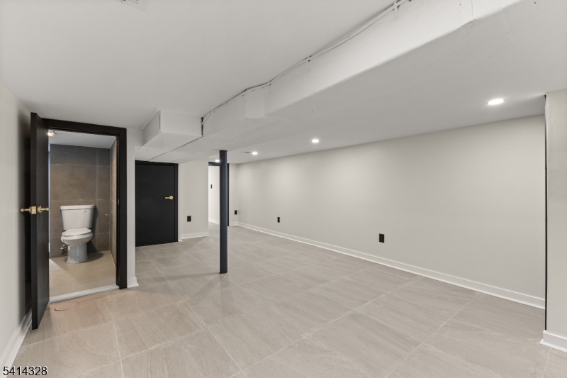 79 3Rd St