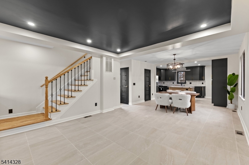 79 3Rd St