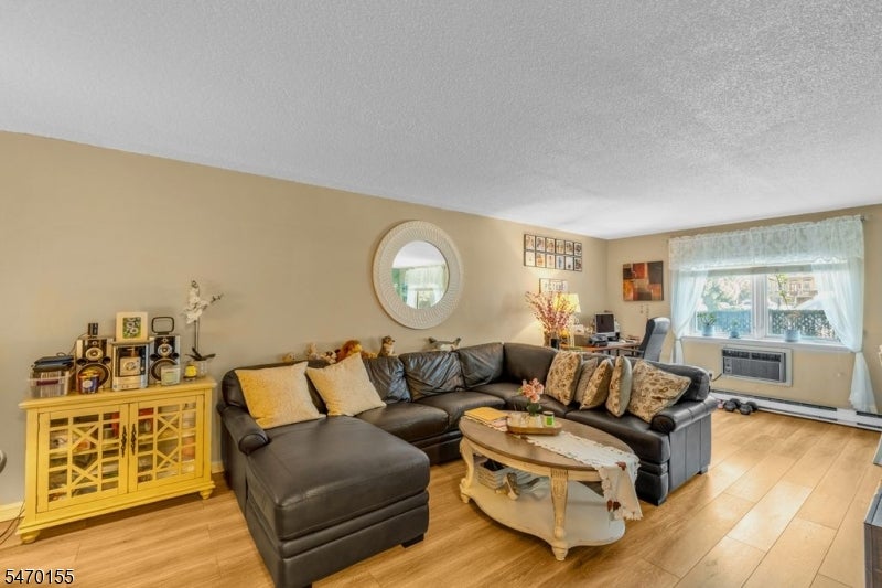 129 W 33Rd St A-2