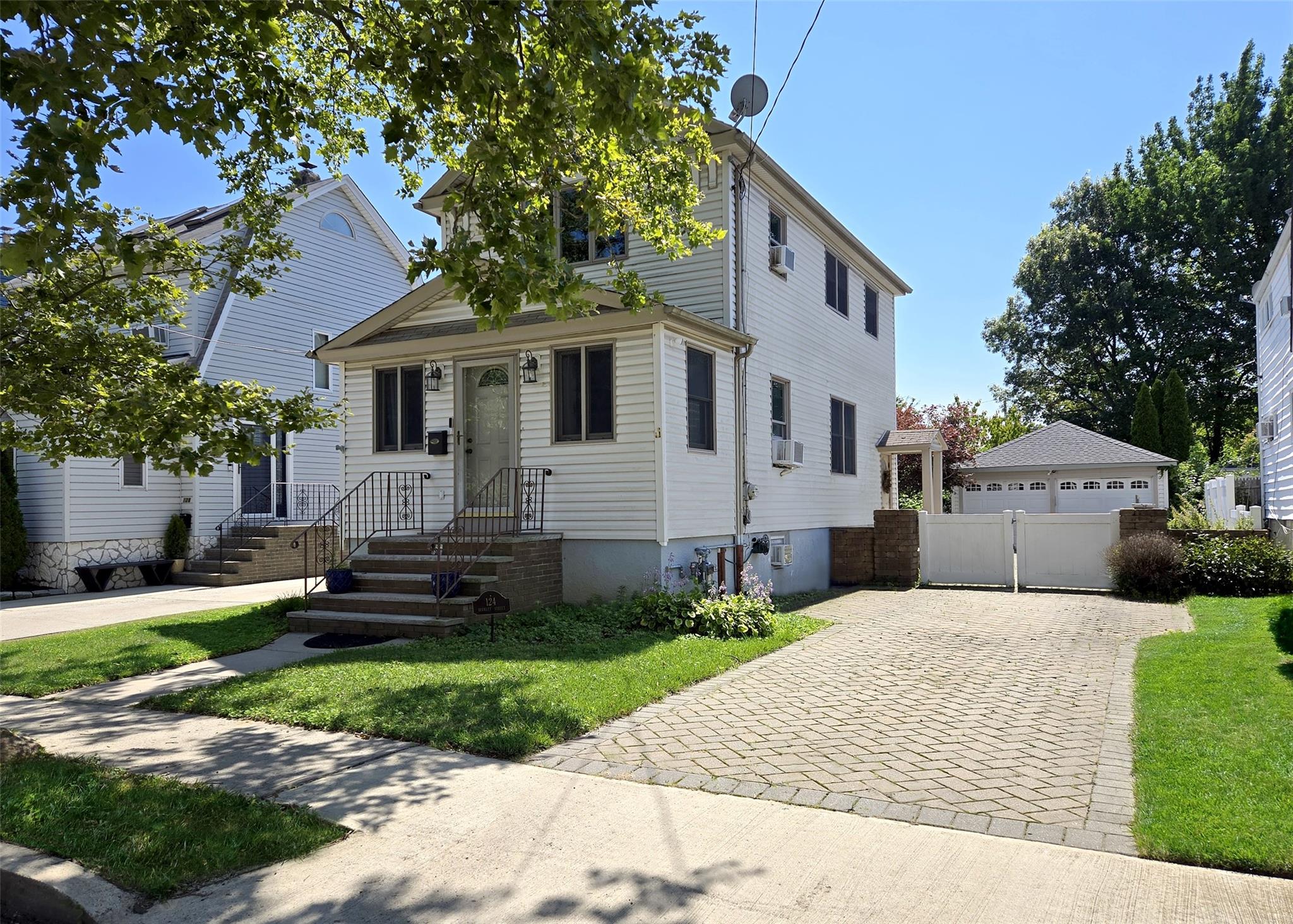 124 Berkley Street