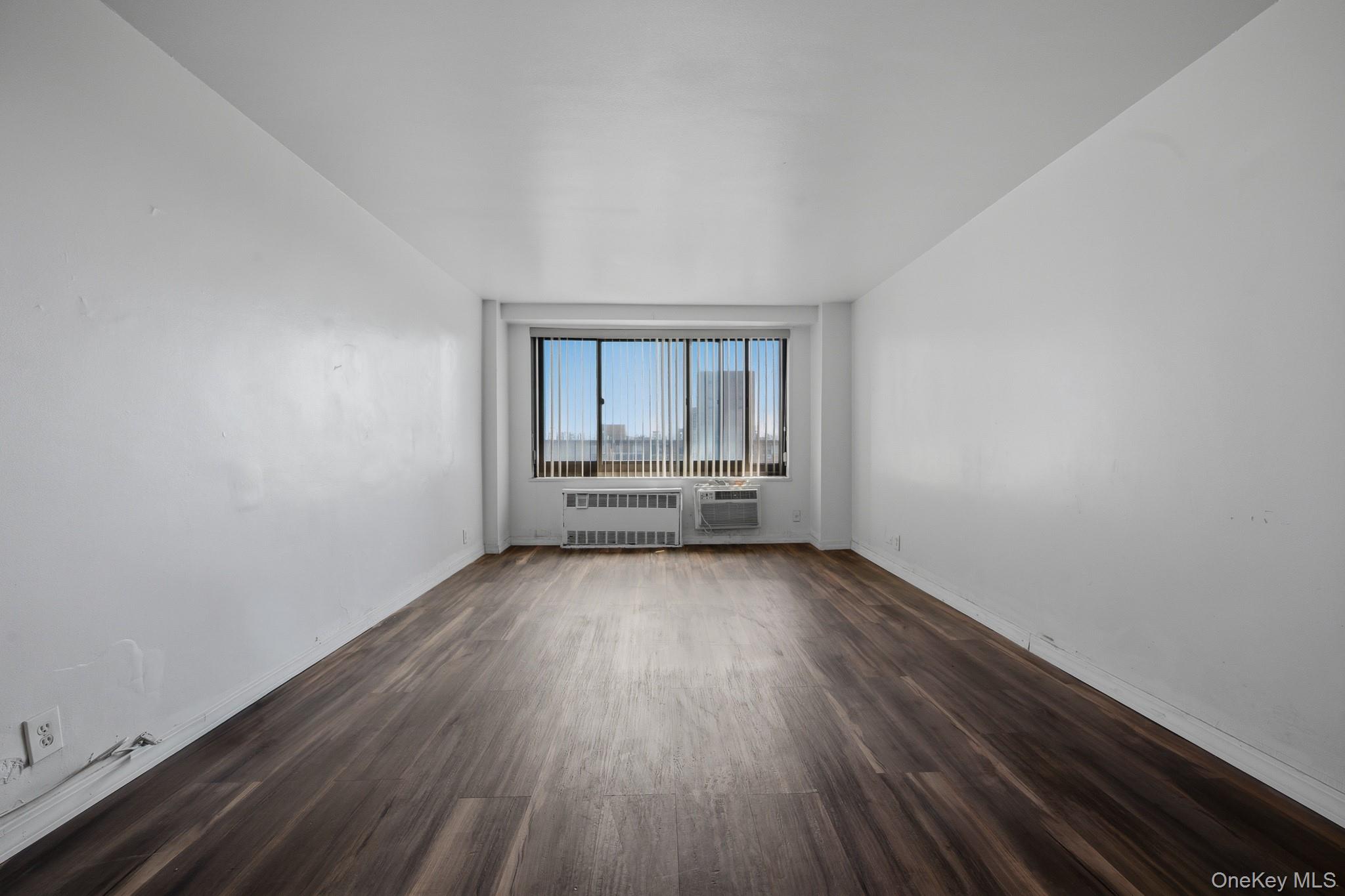 185 Hall Street Unit: 1717