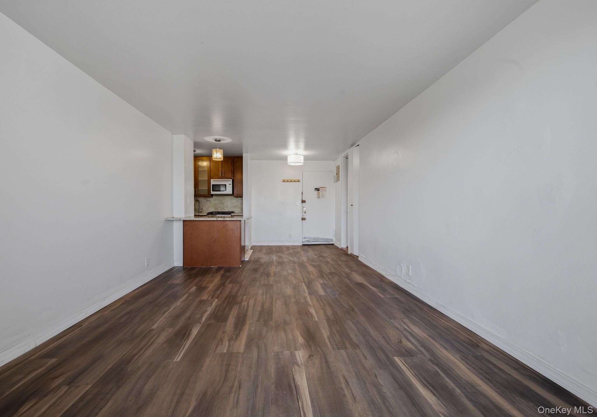 185 Hall Street Unit: 1717