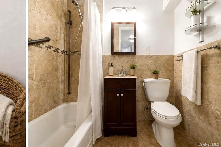 185 Hall Street Unit: 1717