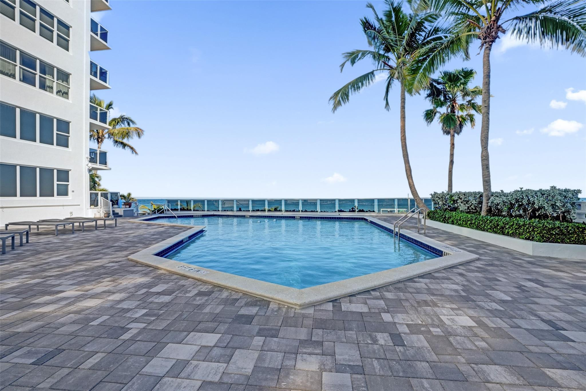 3700 Galt Ocean Drive 607