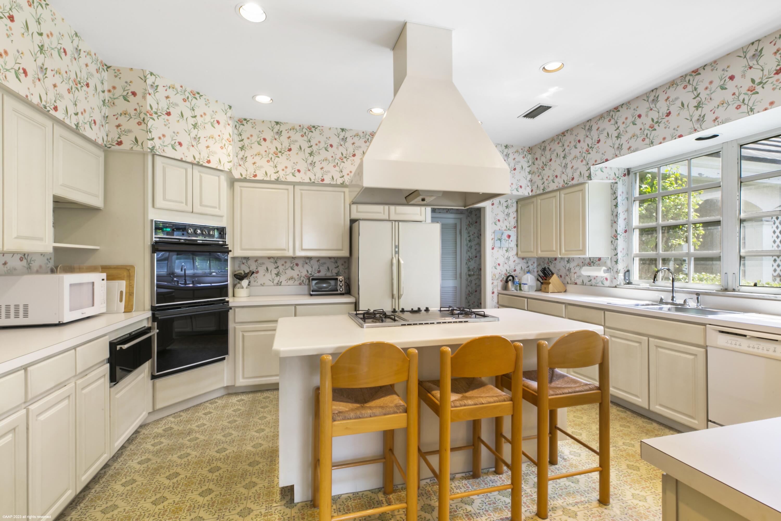 4 Bassett Creek Trail N