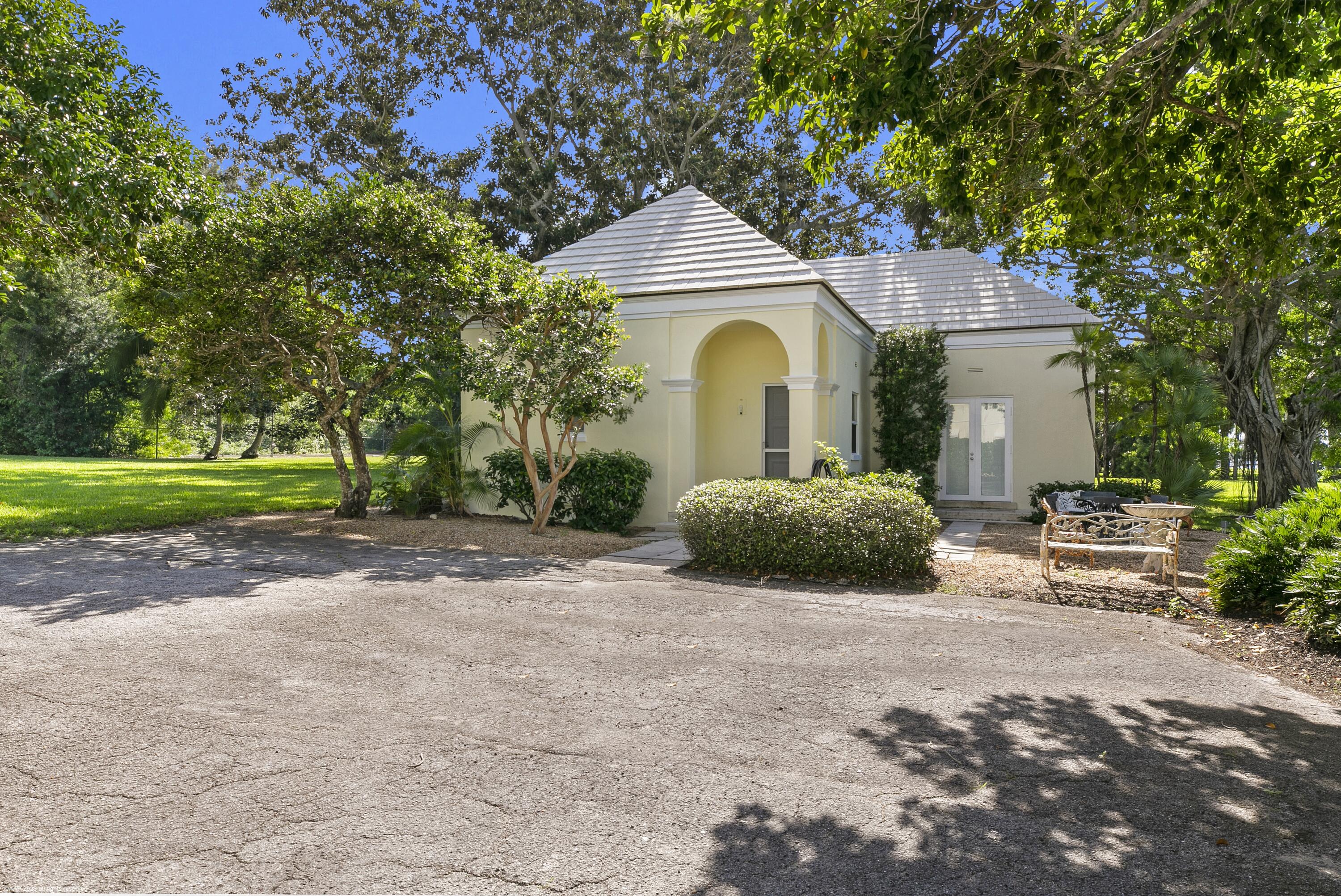 216 S Beach Road