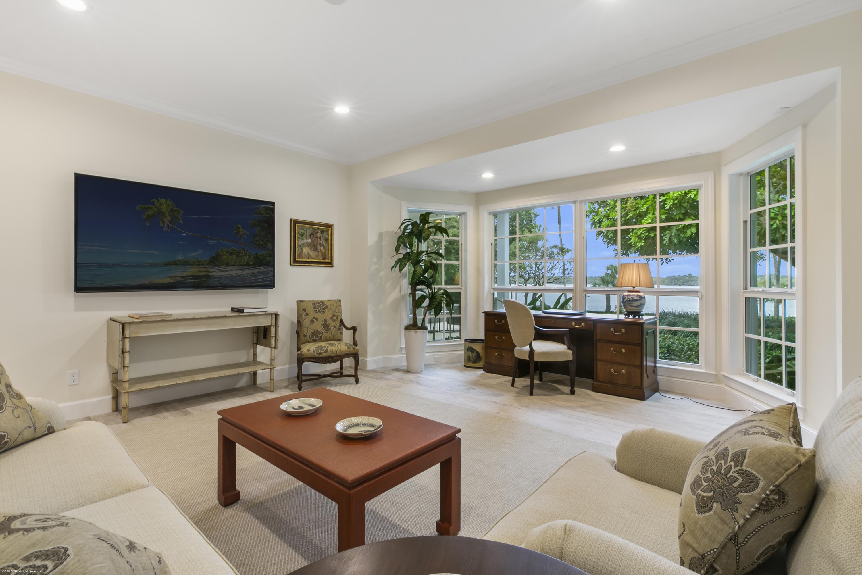 286 S Beach Road