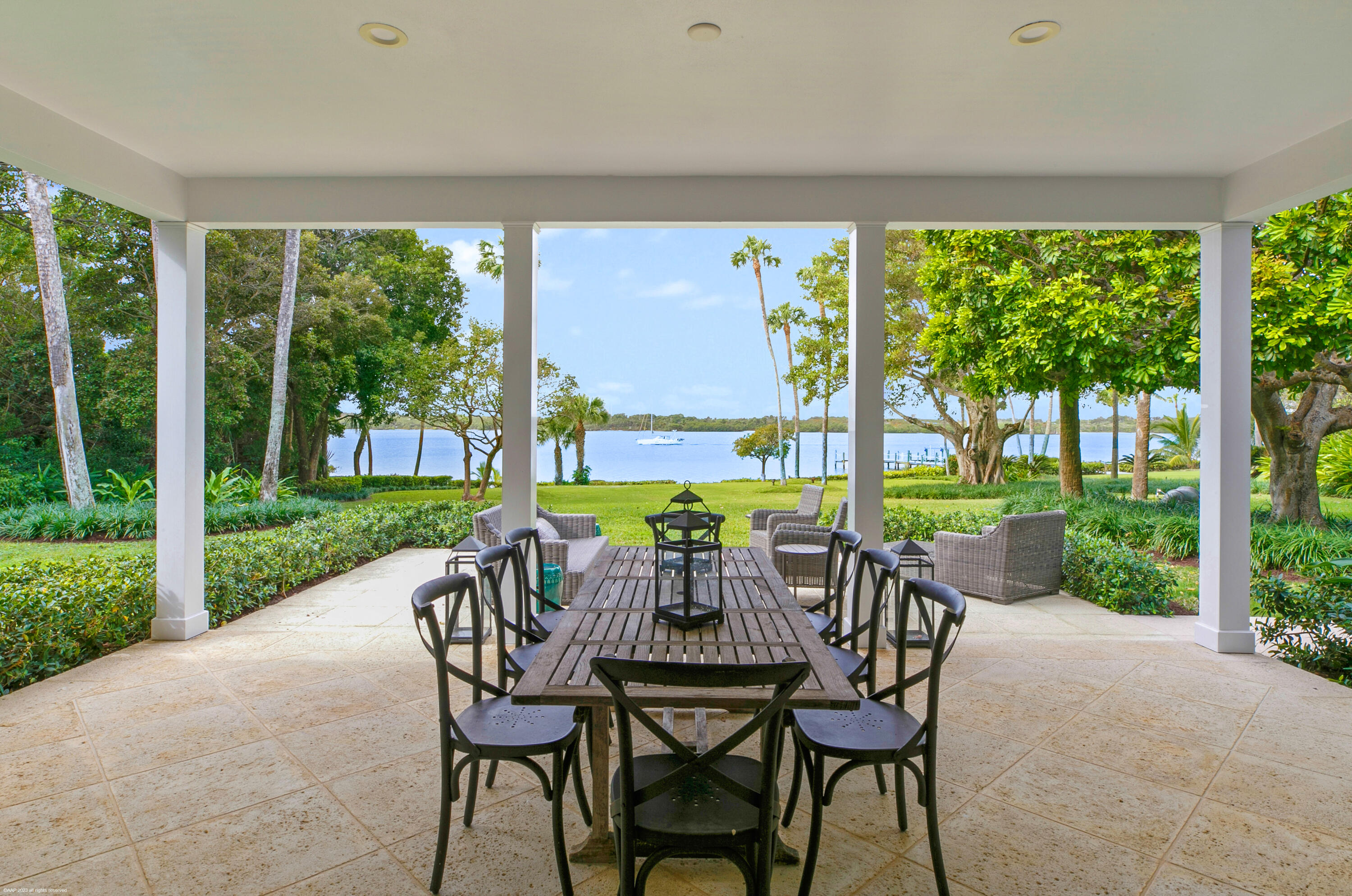 286 S Beach Road