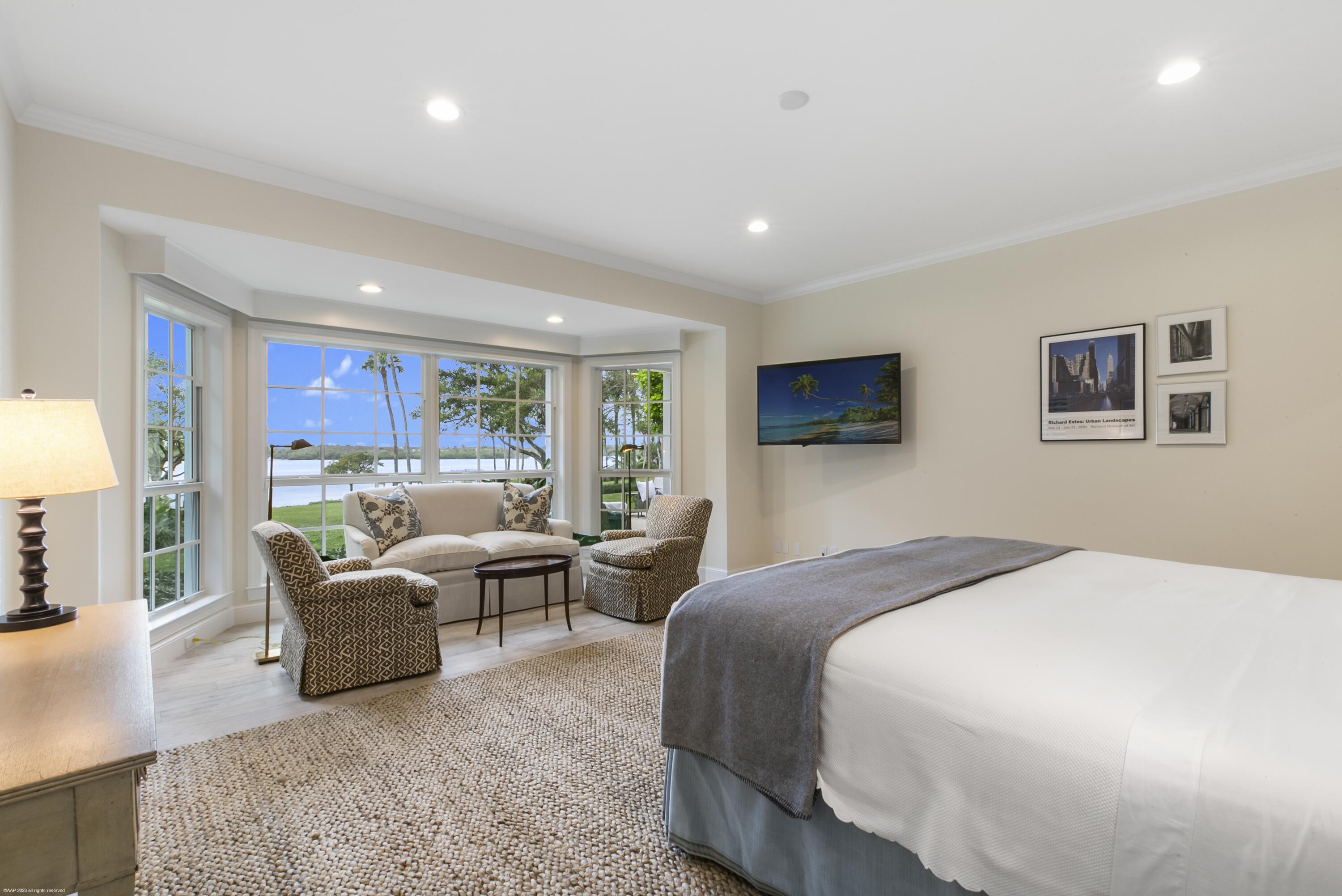 286 S Beach Road