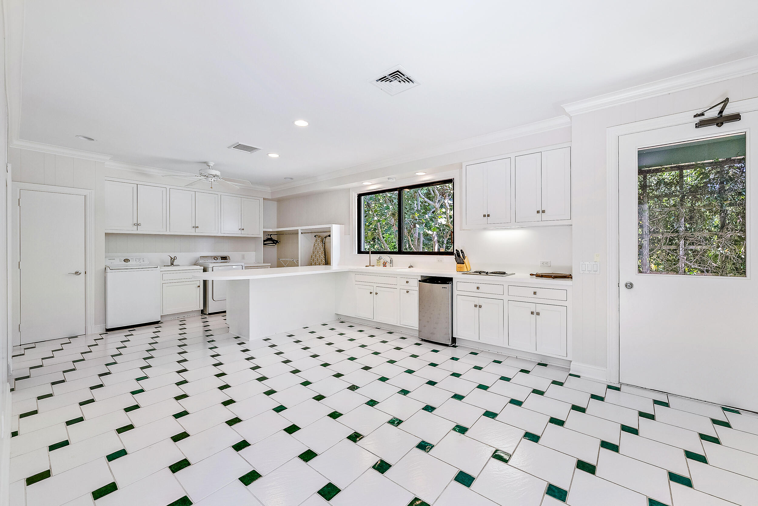 330 S Beach Road