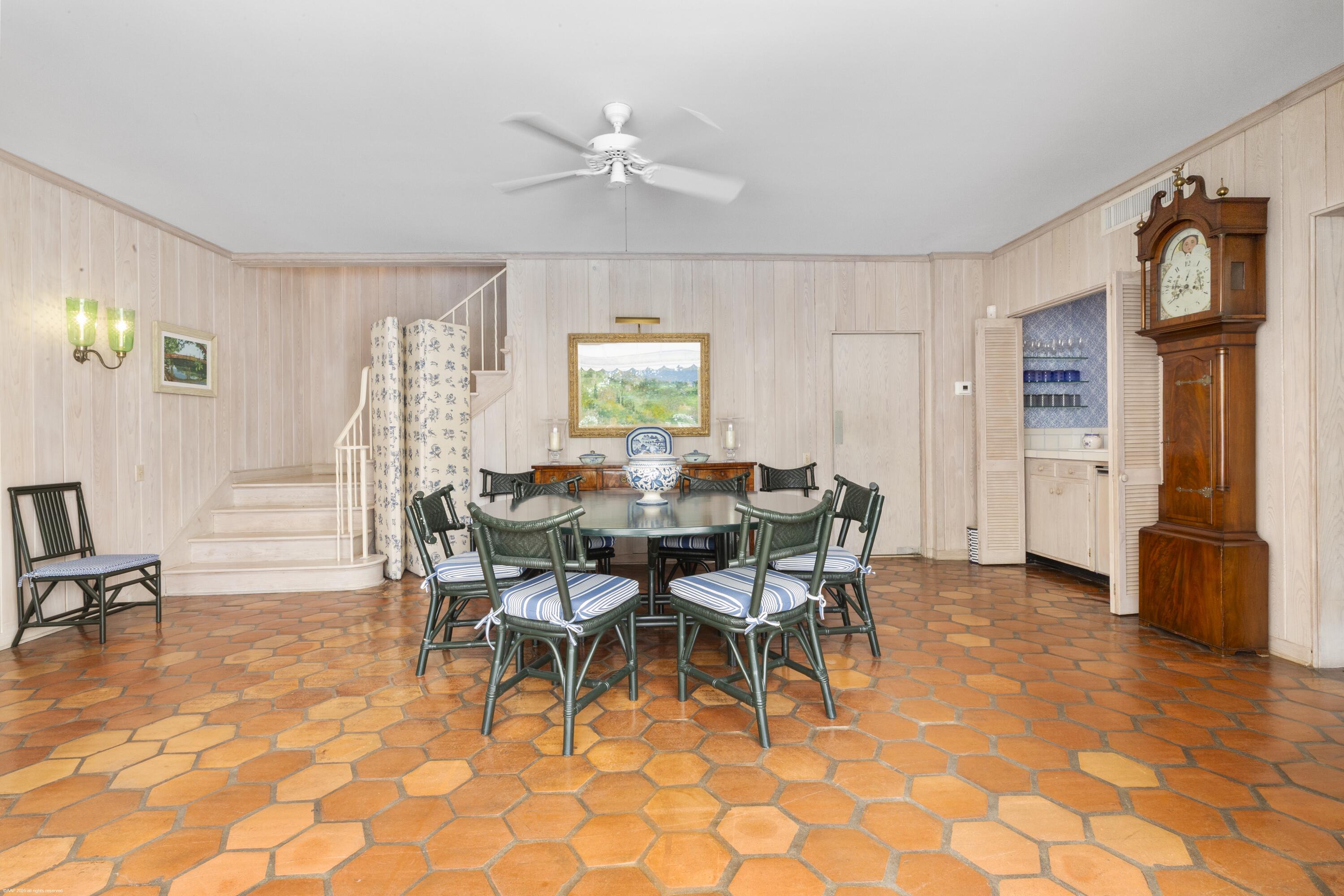 128 S Beach Road