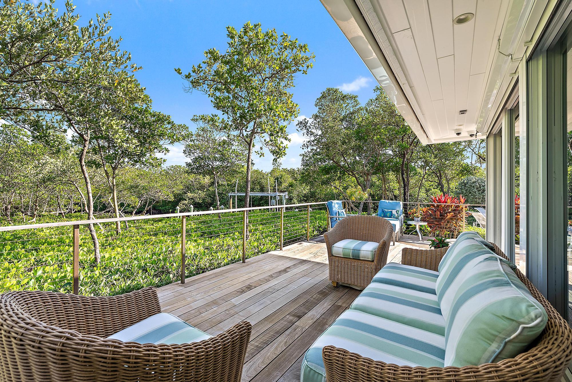 105 Harbor Way