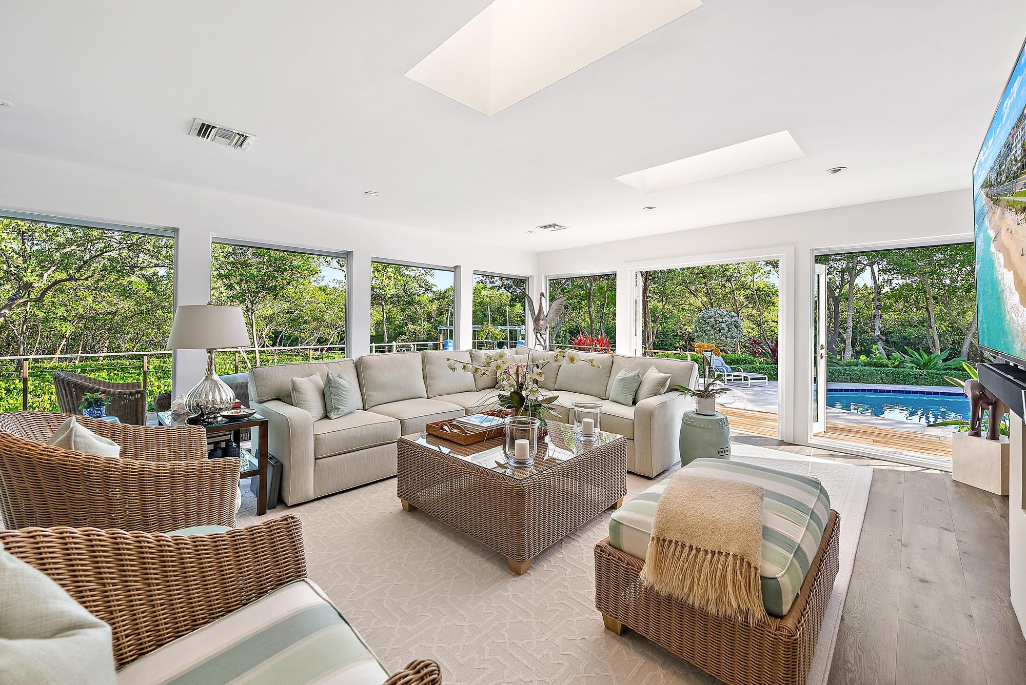 105 Harbor Way