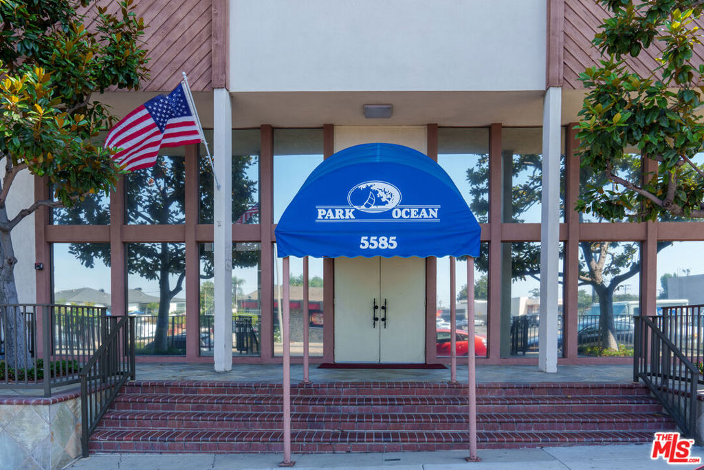 5585 E Pacific Coast Highway 340