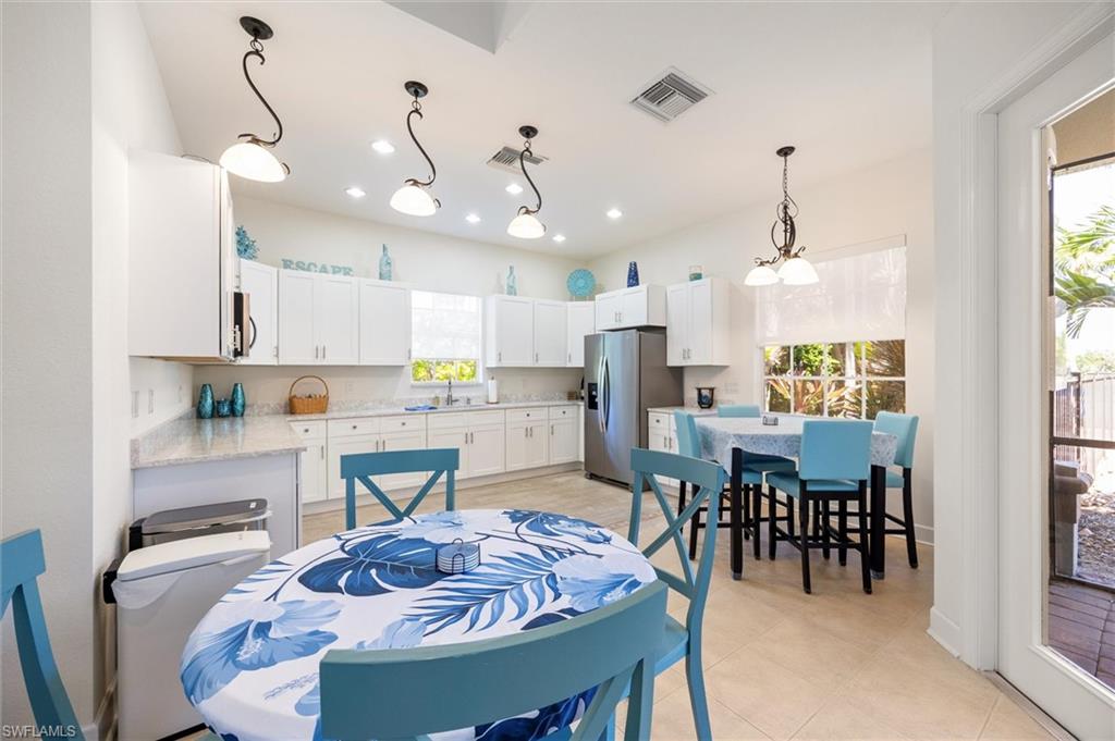 11015 Sea Tropic LN
