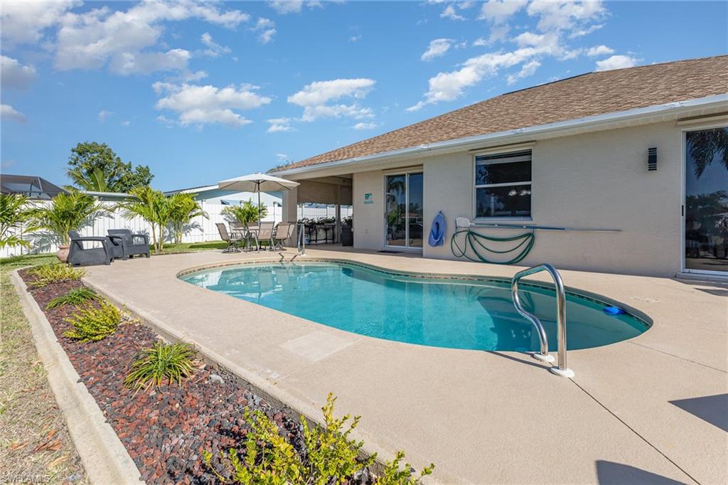 532 W Archer PKWY