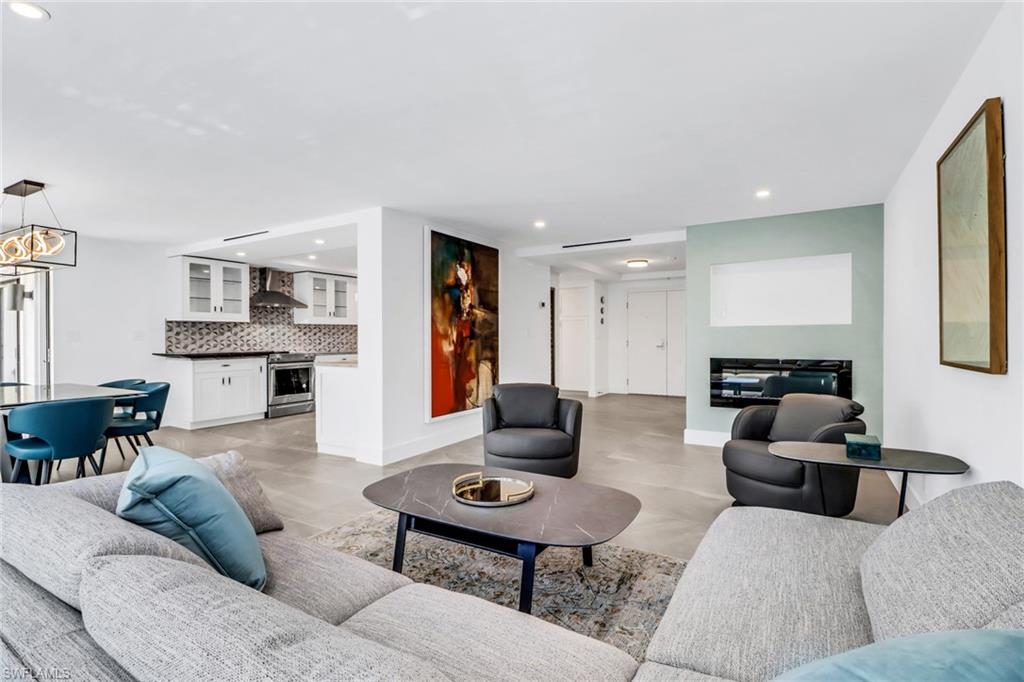 4451 Gulf Shore BLVD N # 203