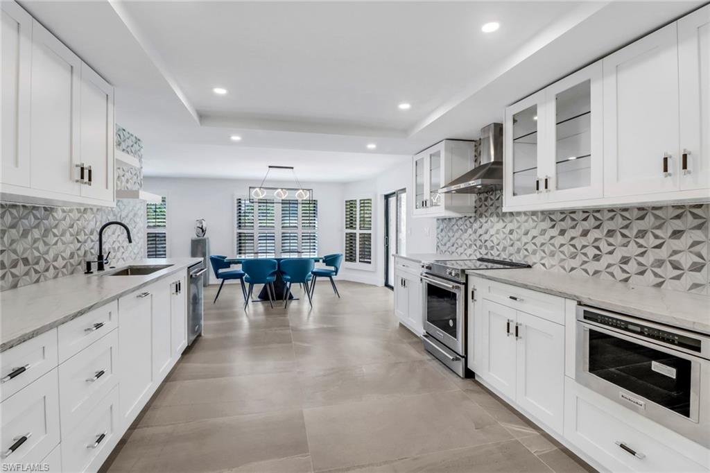 4451 Gulf Shore BLVD N # 203