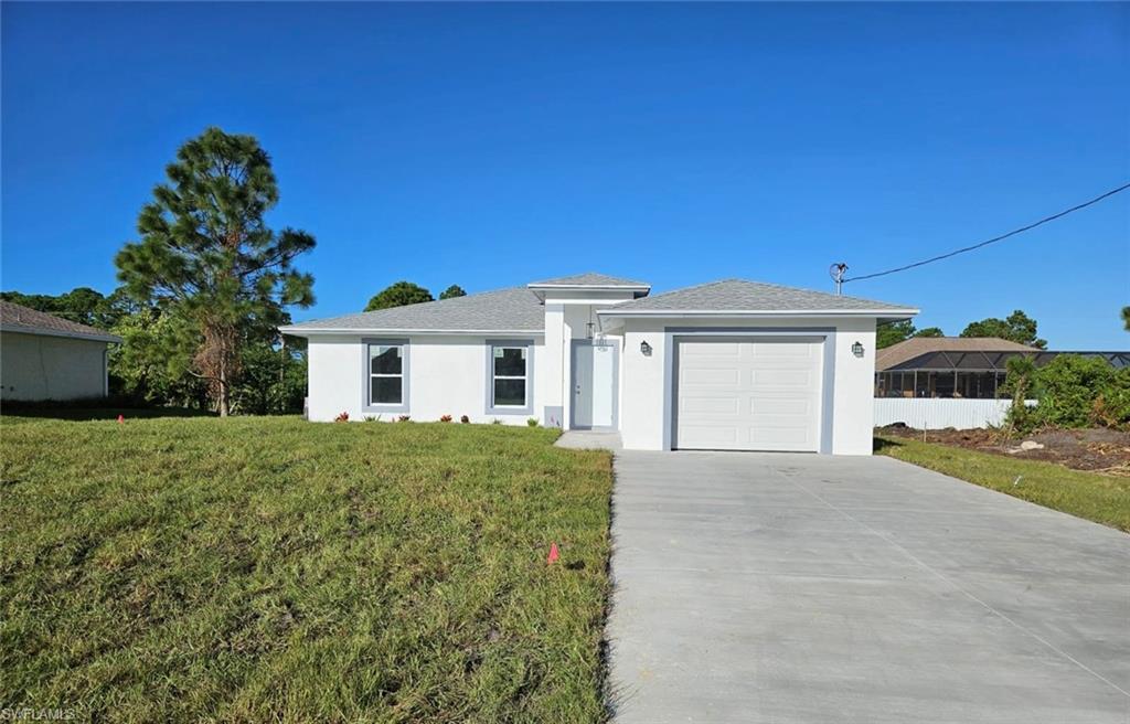 309 Petite Ave